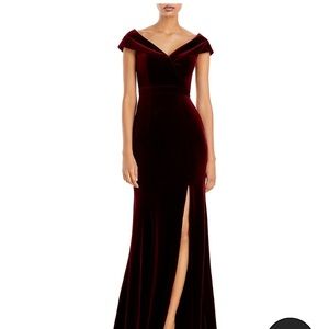 Off-the-Shoulder Fluted Velvet Gown - SIZE 0